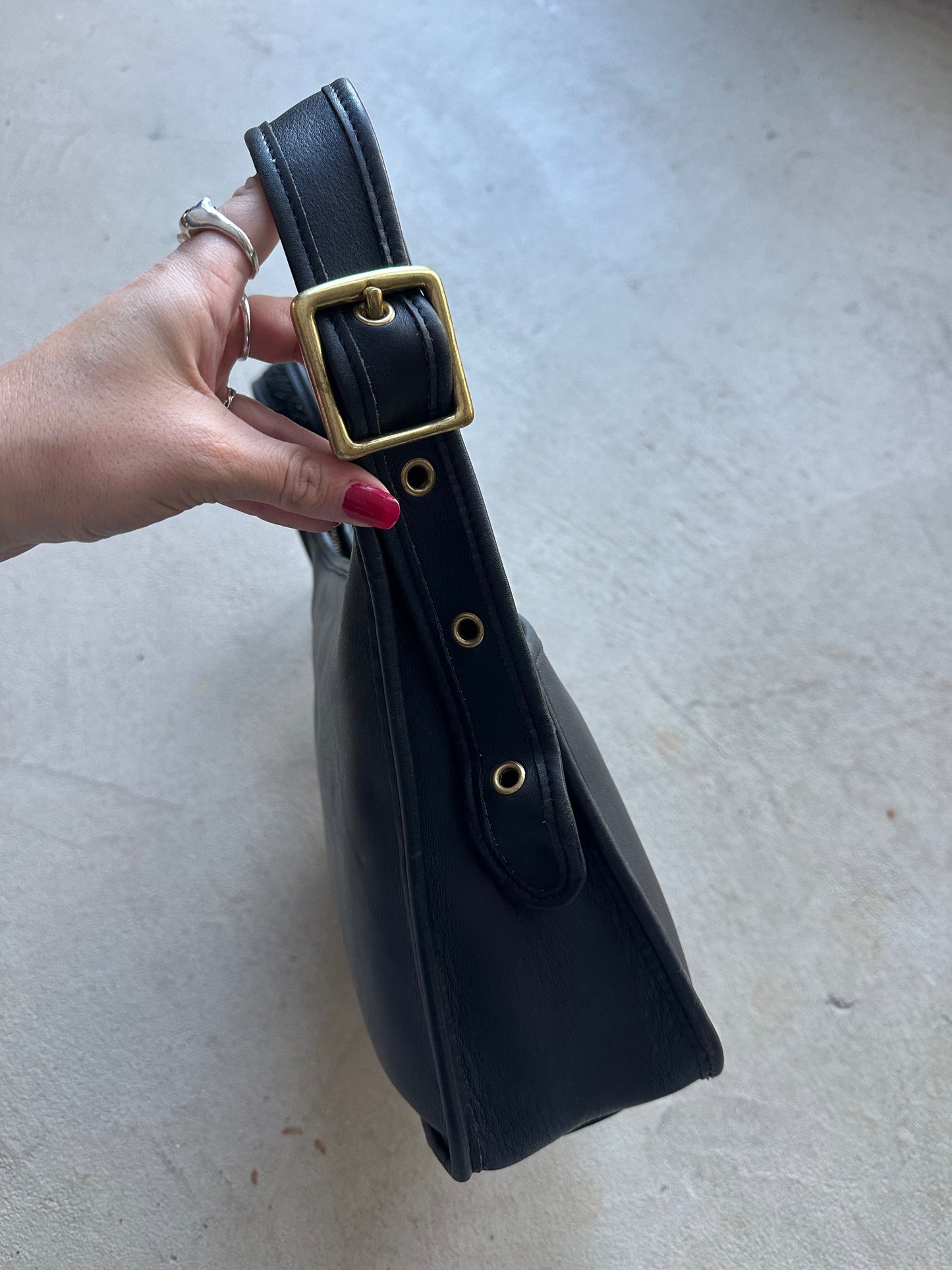 Vintage Coach Ergo Style Black Leather Shoulder Bag 9966